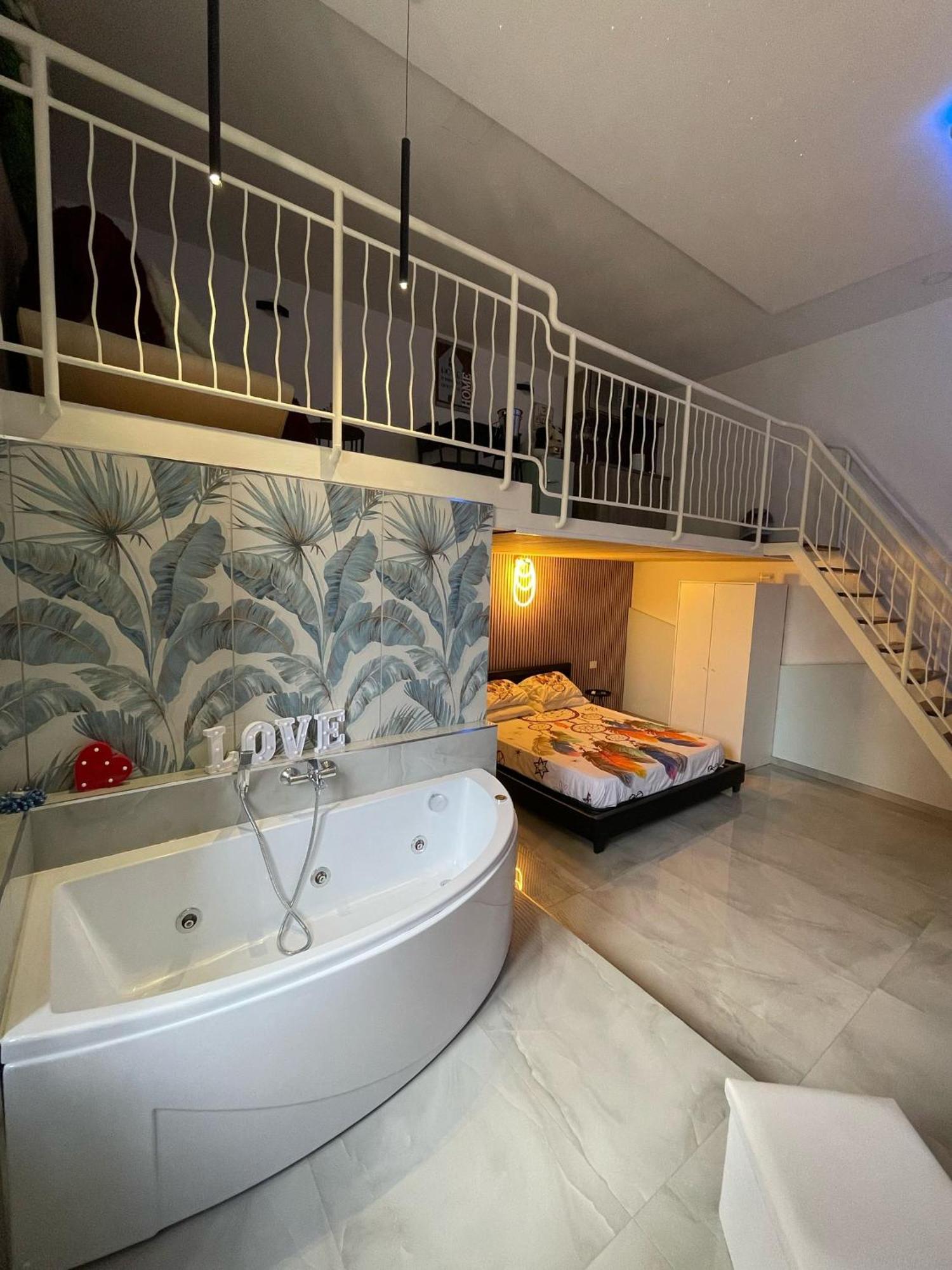 Charm E Chic Appartement Napels Buitenkant foto