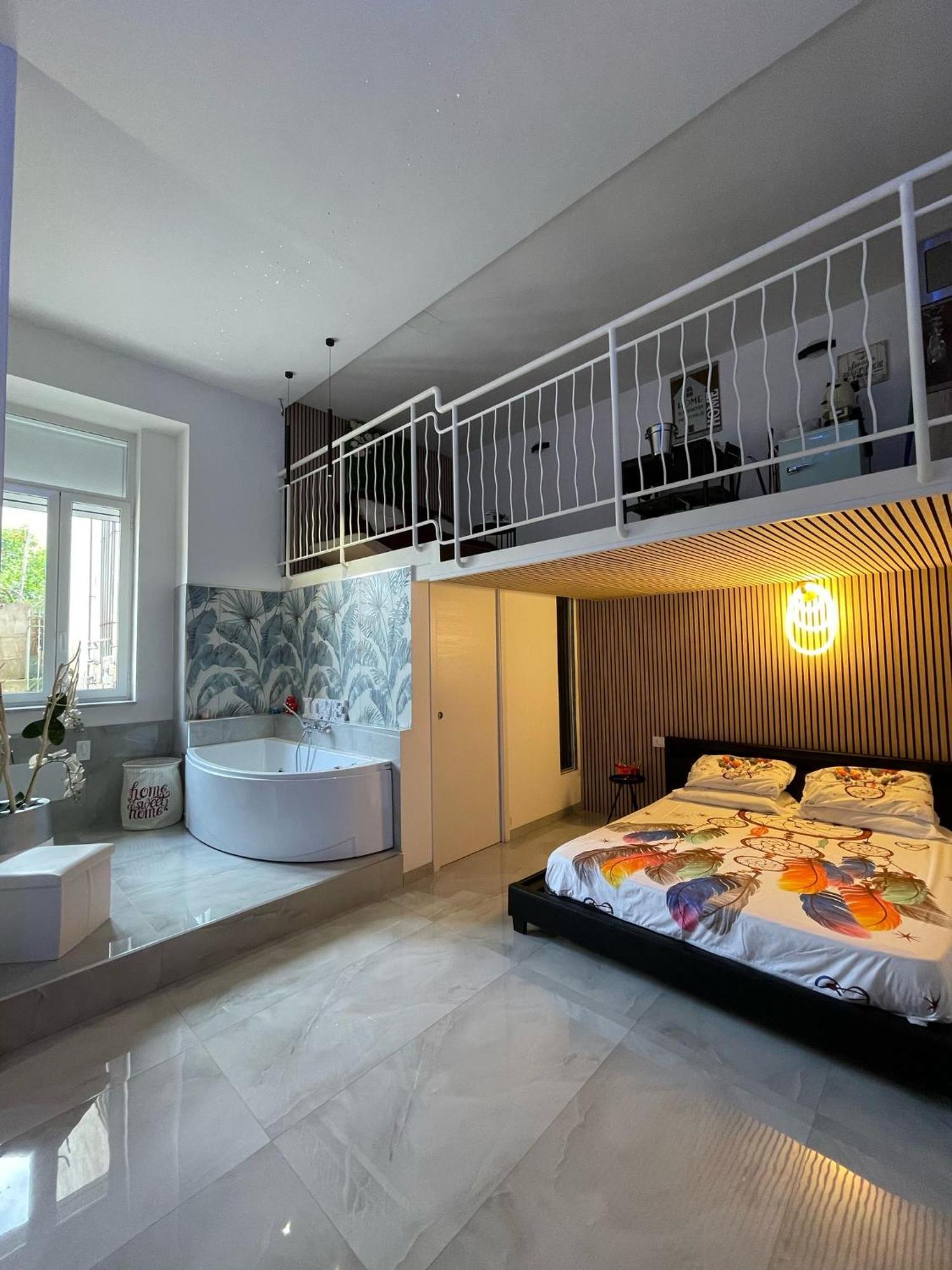 Charm E Chic Appartement Napels Buitenkant foto